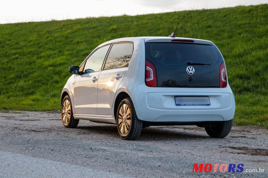 2015' Volkswagen Up! E-Up! photo #5
