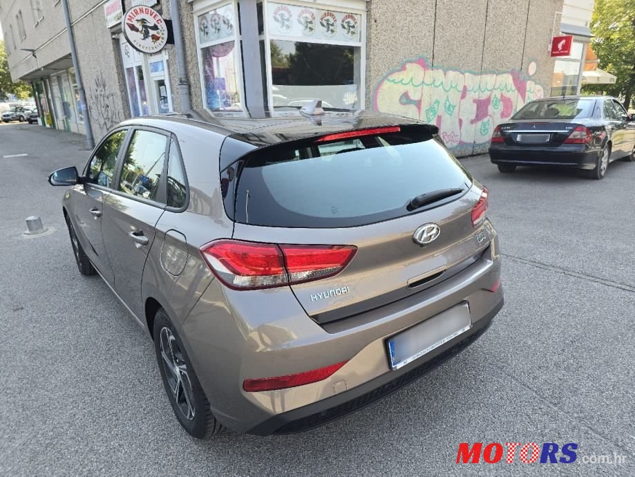 2021' Hyundai i30 1,0 T-Gdi photo #6