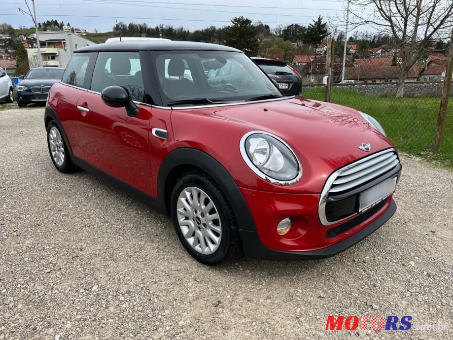 2014' MINI Cooper D photo #4