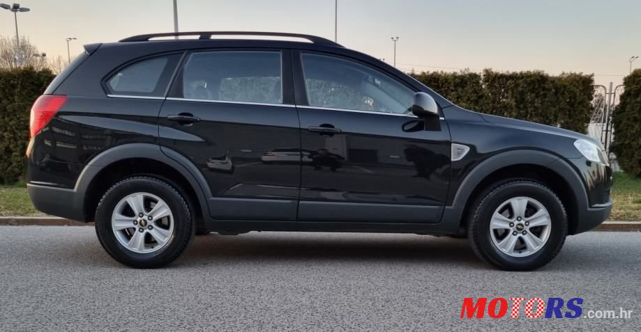2010' Chevrolet Captiva 2,0 D photo #4