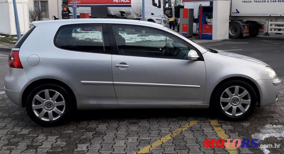 2004' Volkswagen Golf 5 2,0 Tdi photo #1