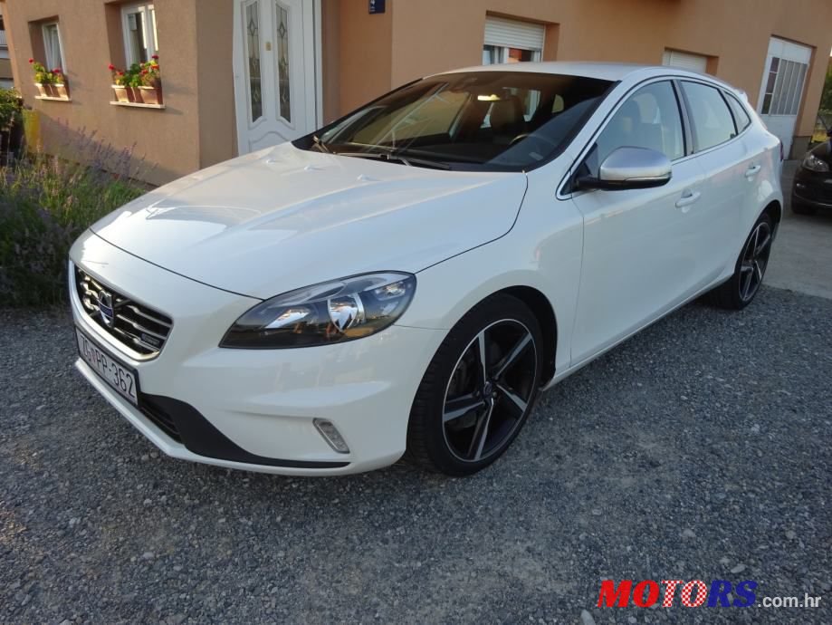 2013' Volvo V40 D4 photo #2