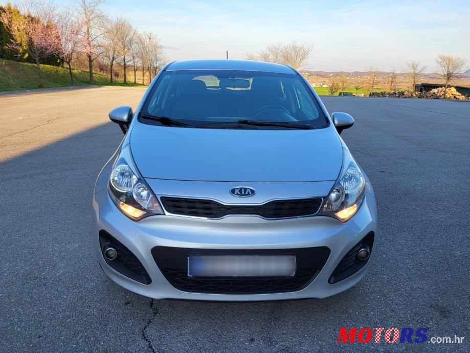 2012' Kia Rio Sport photo #2