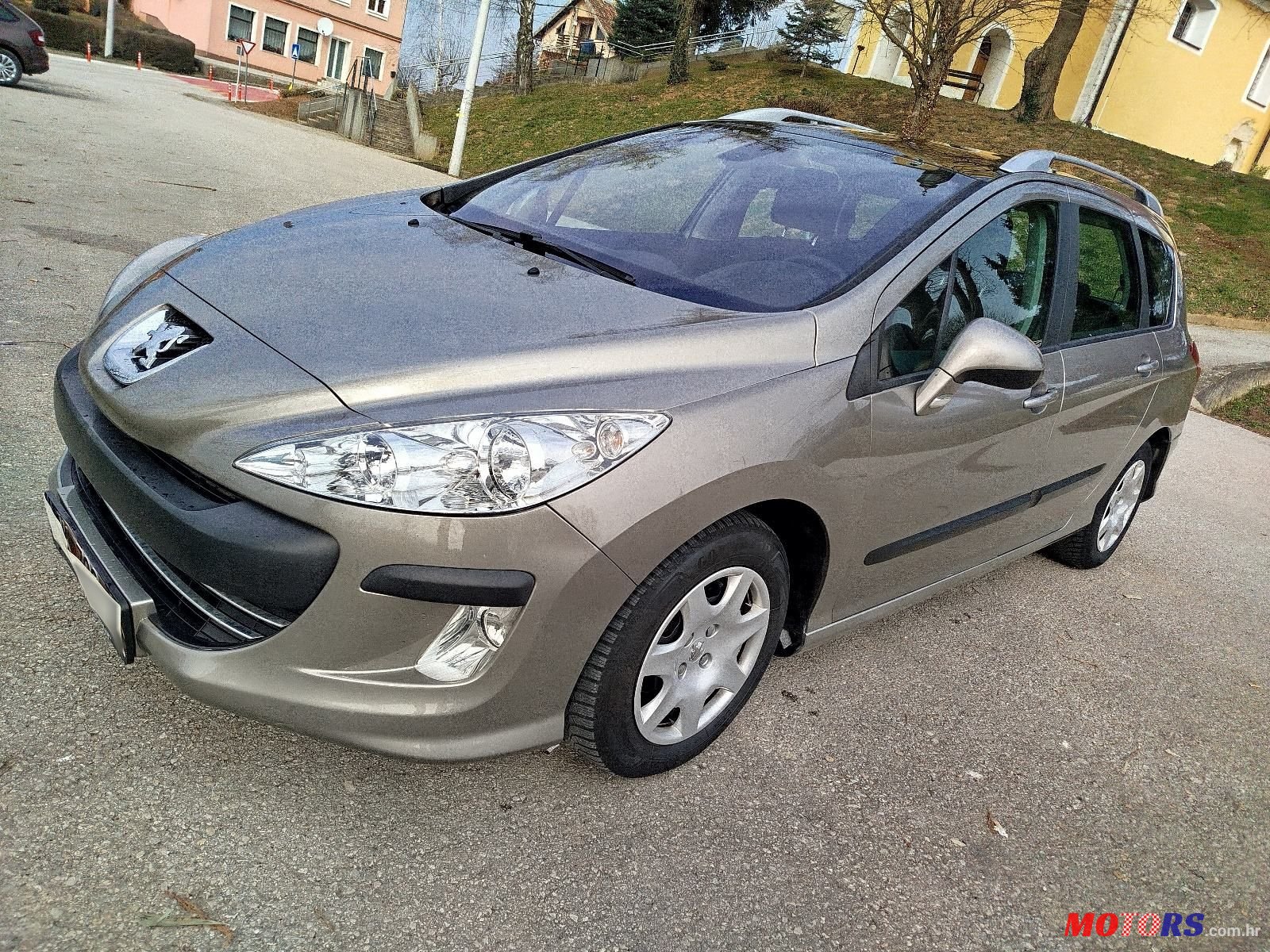 2010' Peugeot 308 Sw photo #1