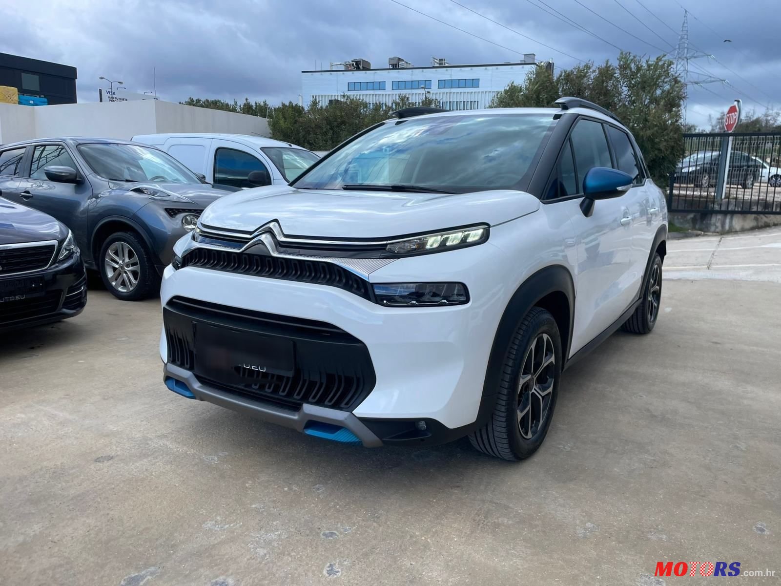 2021' Citroen C3 Aircross 1,2 Puretech photo #1