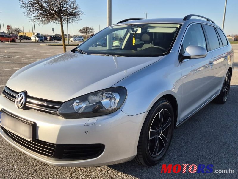 2011' Volkswagen Golf VI Variant photo #1