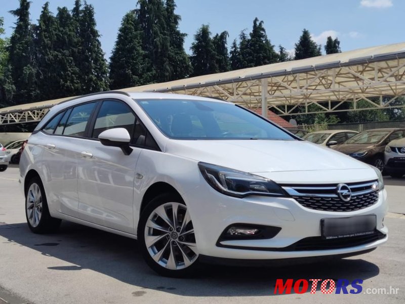 2016' Opel Astra Karavan photo #2