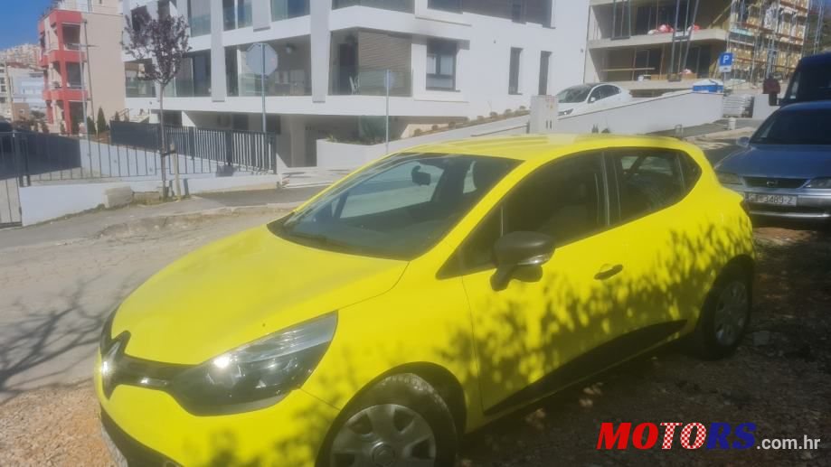 2015' Renault Clio Dci 90 Edc photo #4