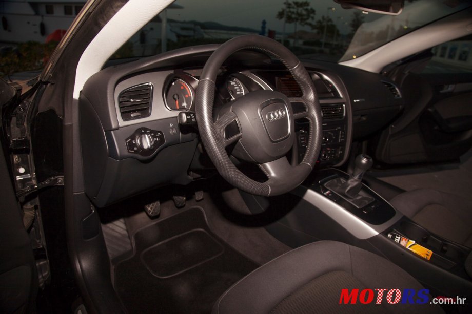 2011' Audi A5 Sportback 2.0 TDI photo #3