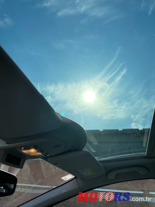 2008' Peugeot 308 photo #5