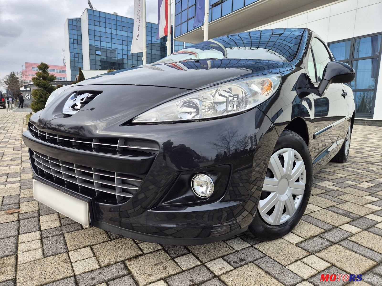 2011' Peugeot 207 1.4 photo #4