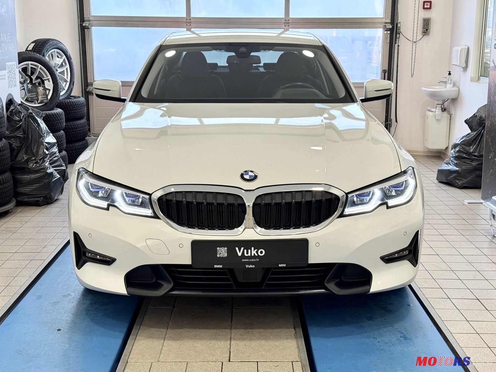 2020' BMW Serija 3 318D photo #2