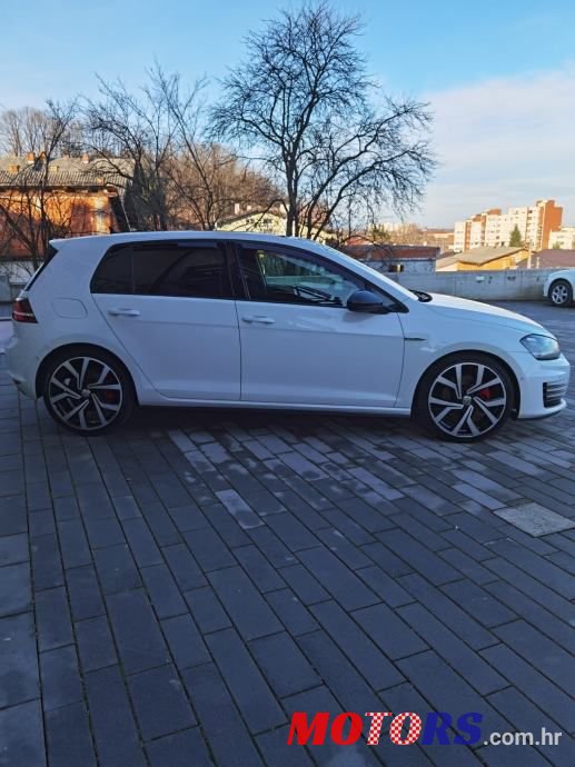 2015' Volkswagen Golf 7 photo #2