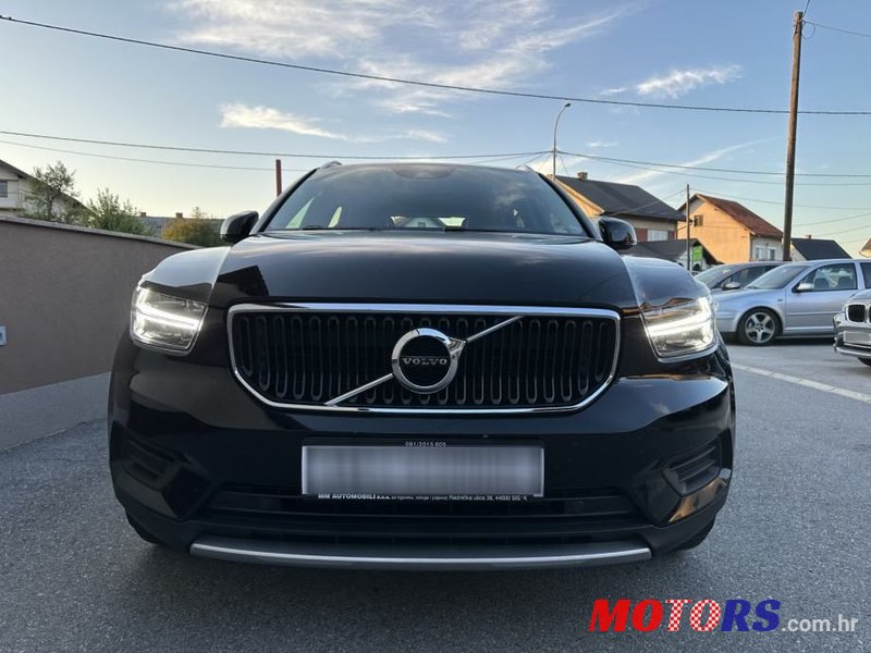 2019' Volvo XC40 D3 photo #4