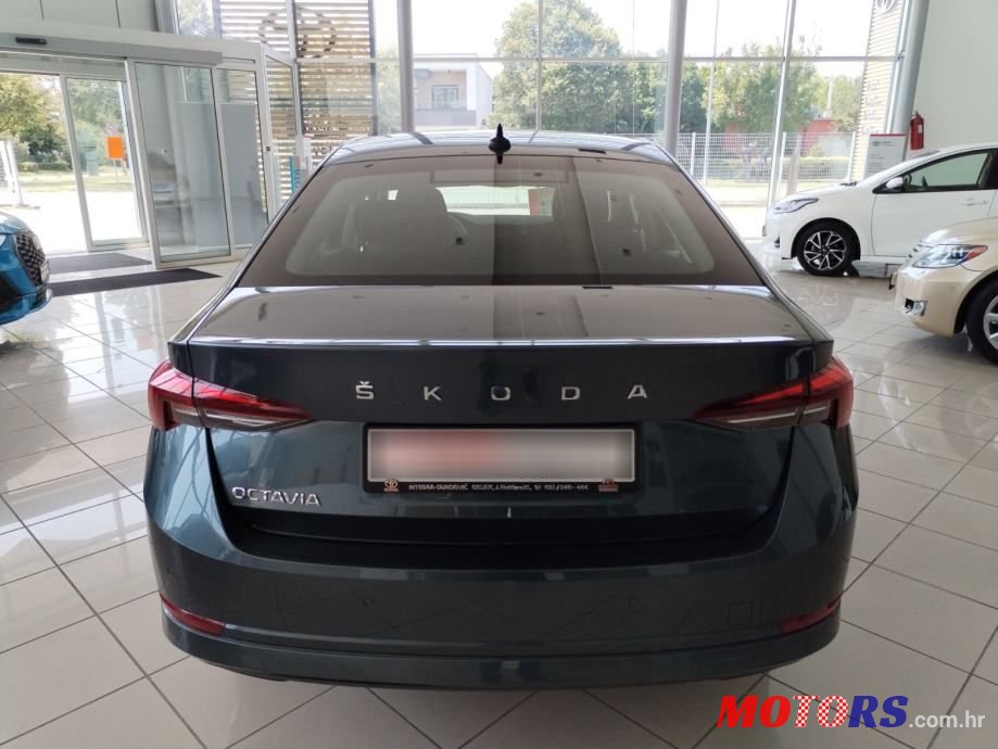 2022' Skoda Octavia 2,0 Tdi photo #5