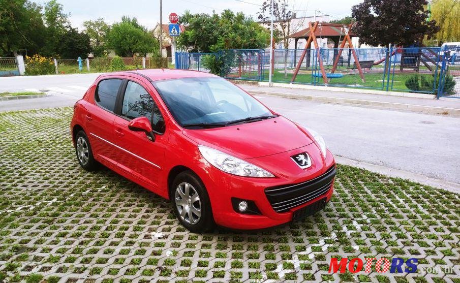 2011' Peugeot 207 1,6 Hdi photo #2