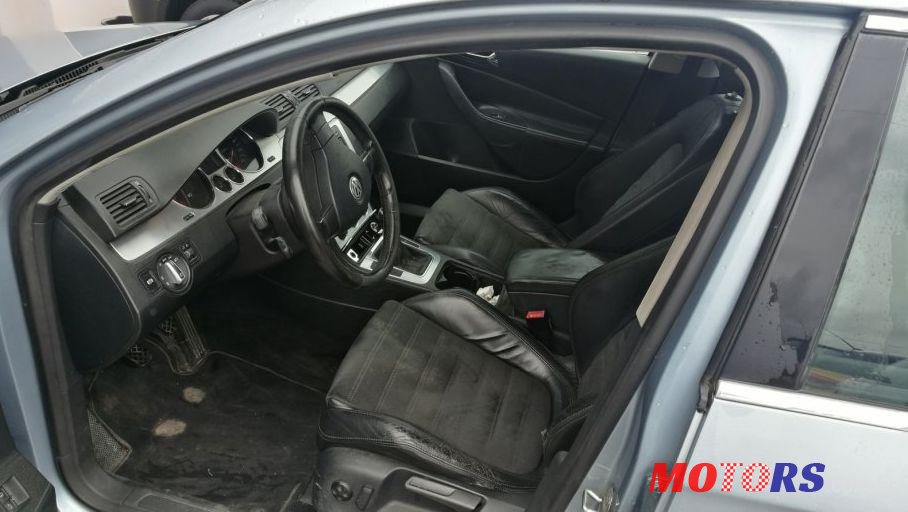 2005' Volkswagen Passat 2,0 Tdi photo #3