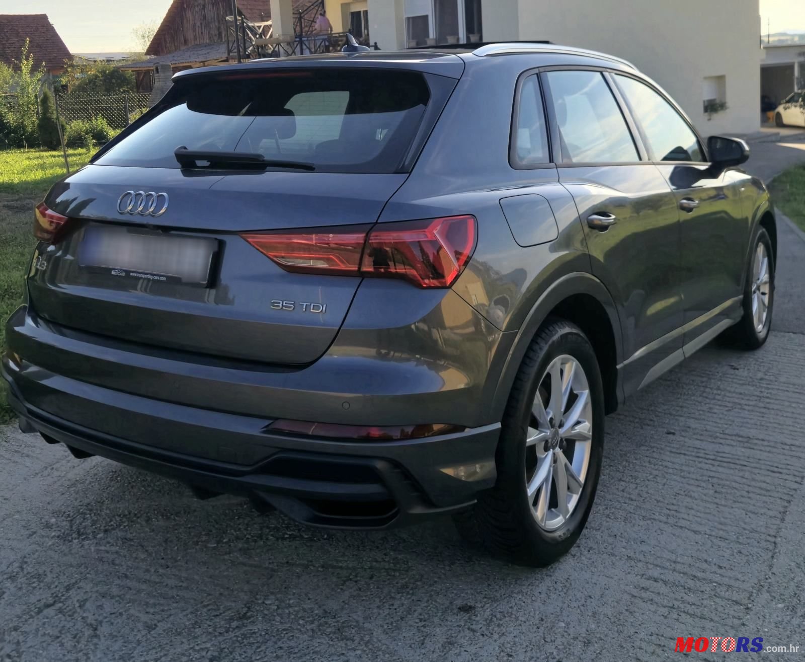2019' Audi Q3 35 Tdi photo #3