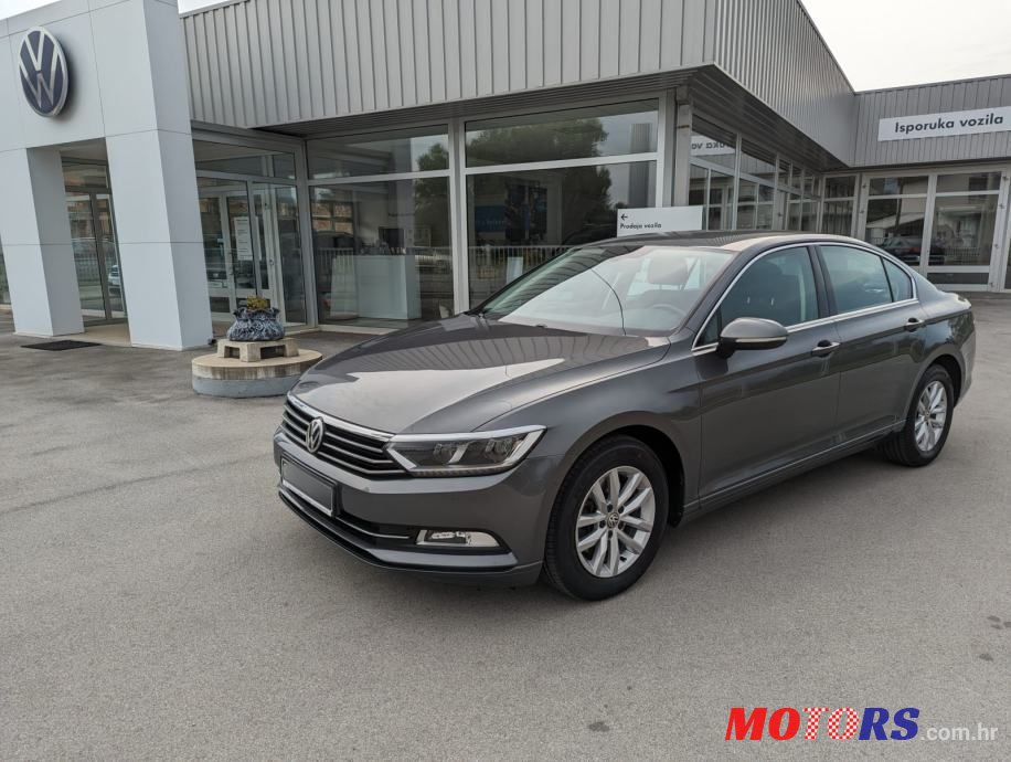 2015' Volkswagen Passat photo #1