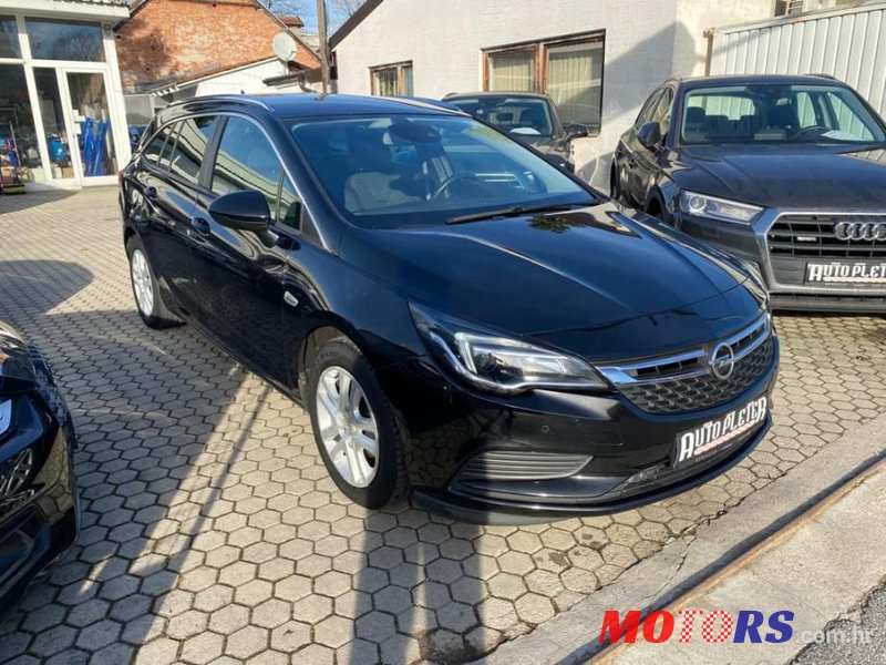 2018' Opel Astra Karavan photo #3