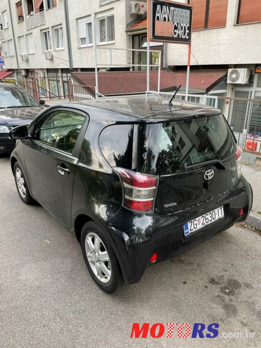 2009' Toyota iQ photo #6