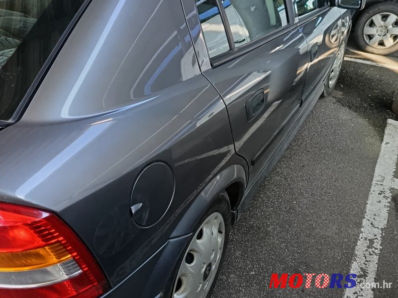 2005' Opel Astra Classic photo #3
