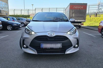 2022' Toyota Yaris 1,5
