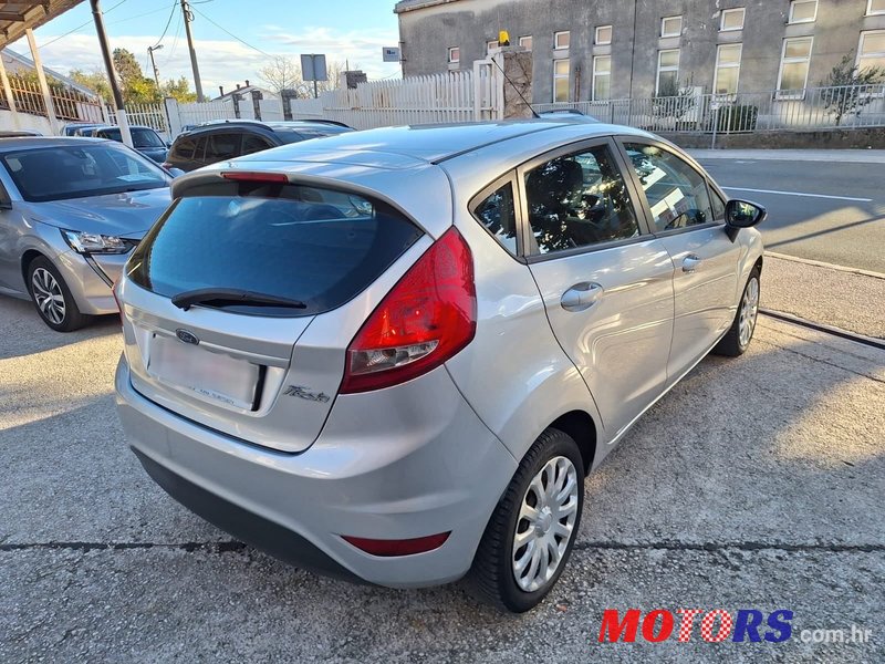 2010' Ford Fiesta 1,4 16V photo #4