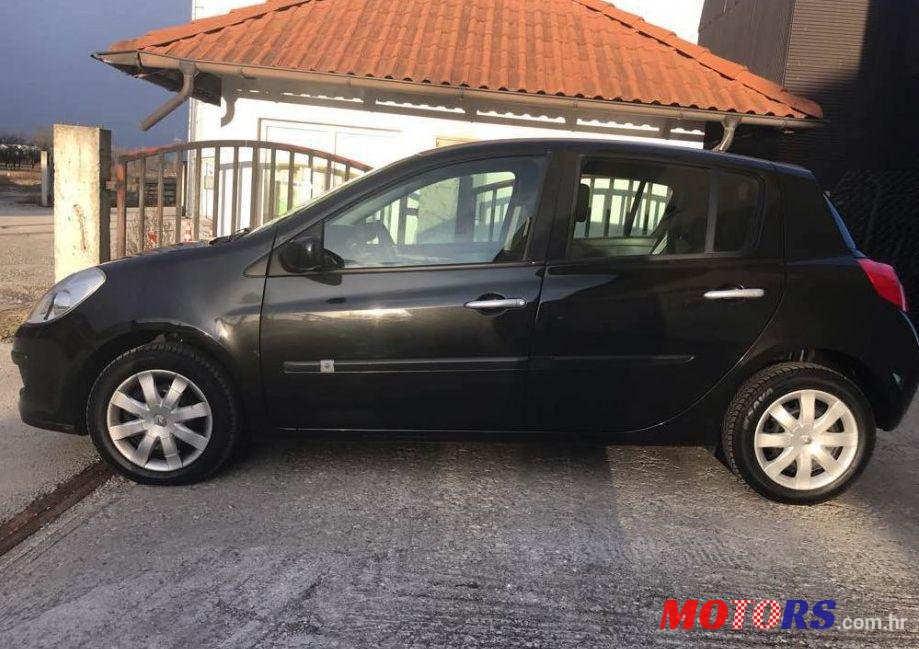 2008' Renault Clio 1,2 16V photo #1