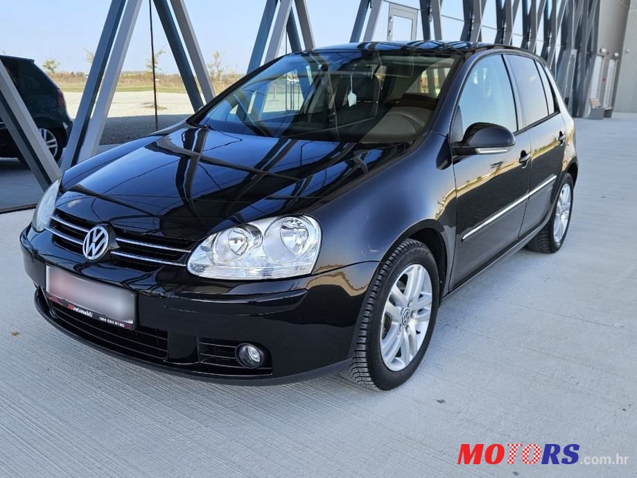 2008' Volkswagen Golf 5 1,9 Tdi photo #1