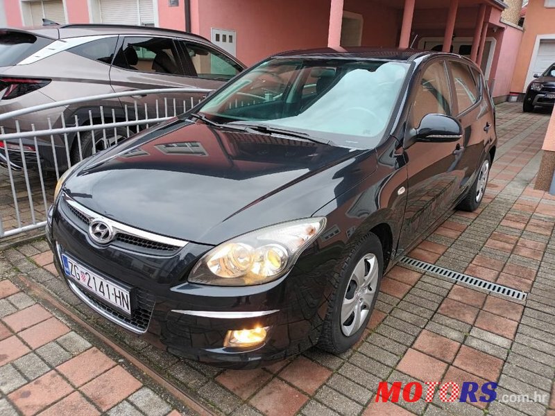 2009' Hyundai i30 1,6 Crdi photo #2