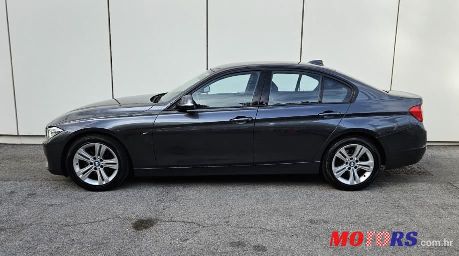 2012' BMW Serija 3 318D photo #3