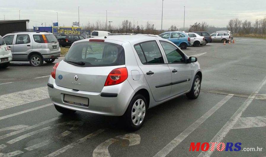 2006' Renault Clio 1,5 Dci photo #2