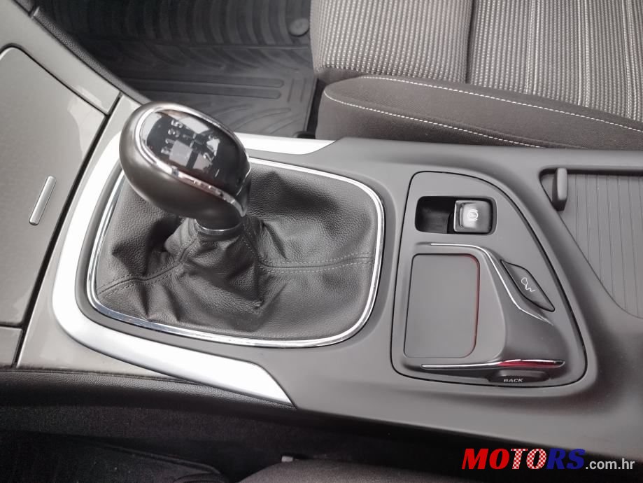 2014' Opel Insignia Karavan photo #6