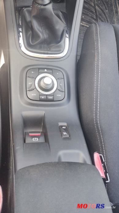 2014' Renault Megane Grandtour photo #6