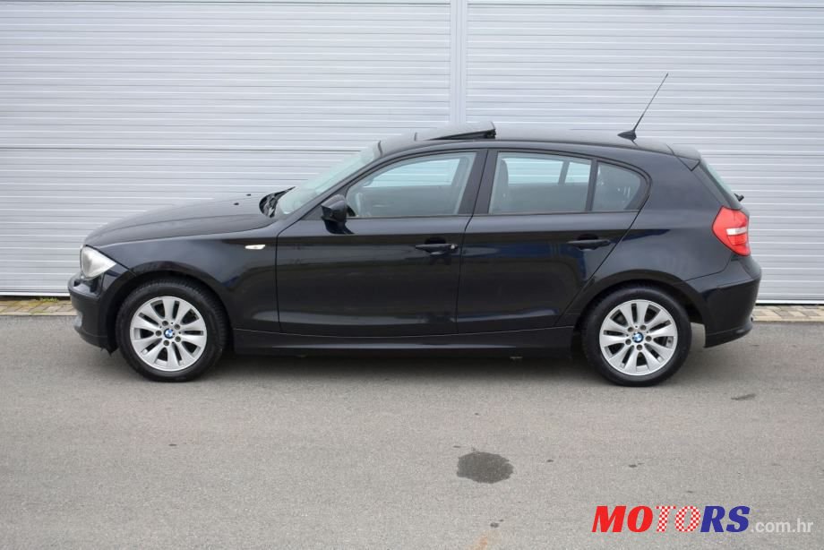 2010' BMW Serija 1 116D photo #2