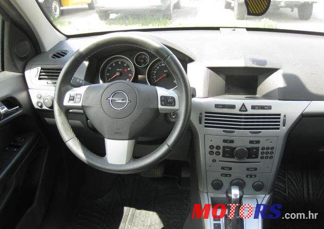 2009' Opel Astra 1,8 photo #2