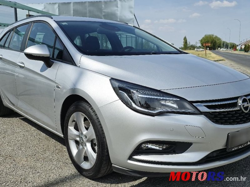 2016' Opel Astra Karavan photo #3