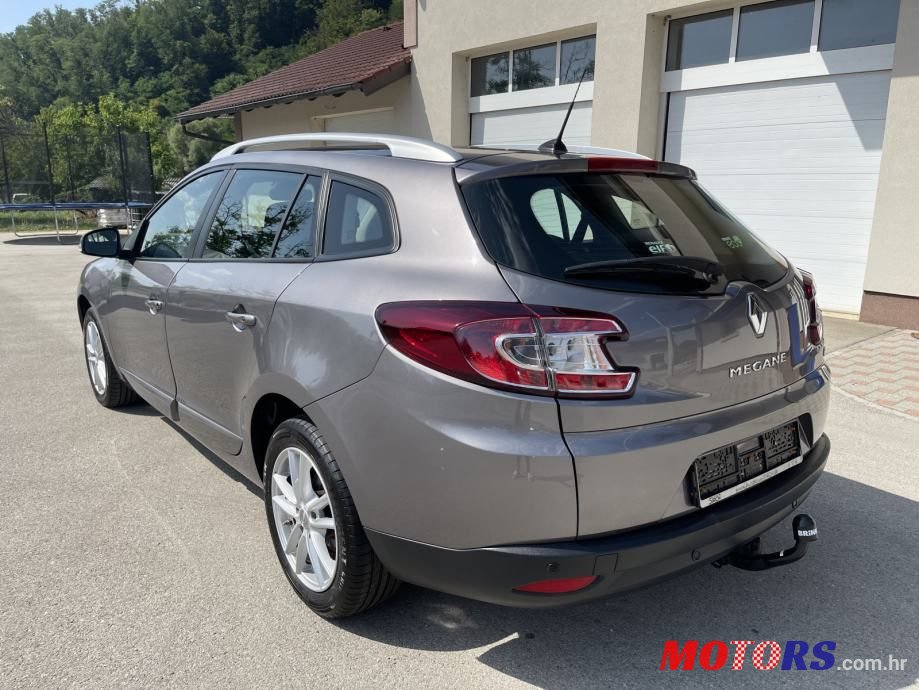 2014' Renault Megane Grandtour photo #5