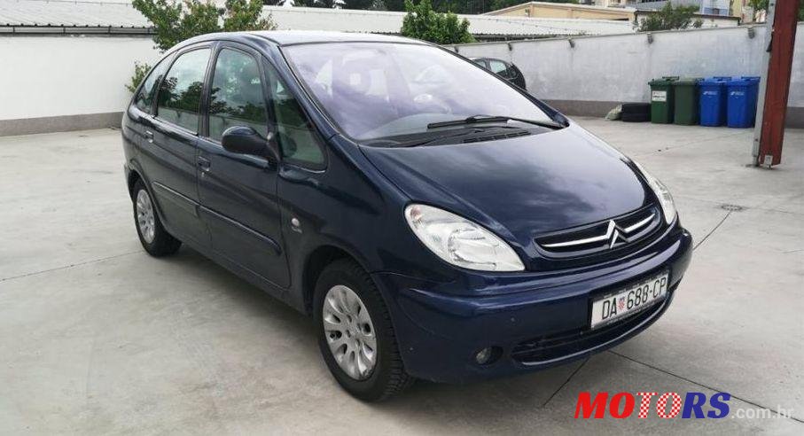 2002' Citroen Xsara Picasso photo #3