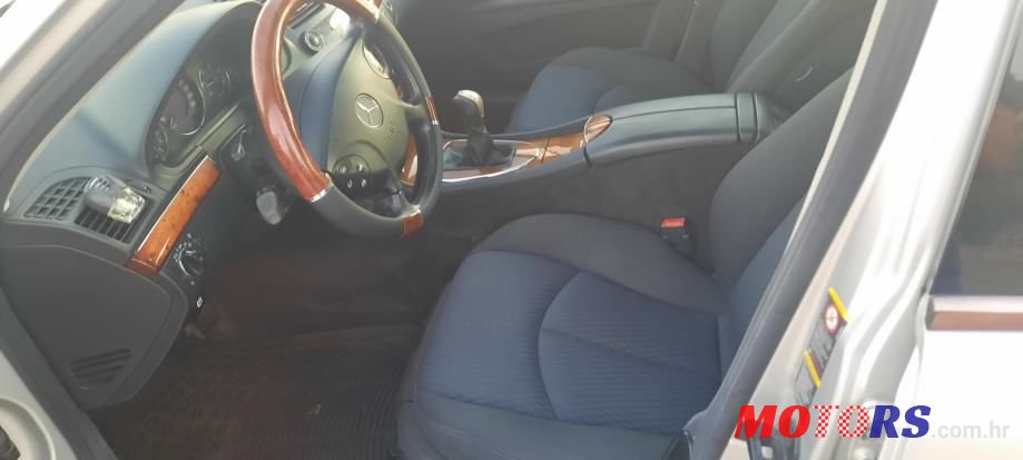 2003' Mercedes-Benz E-Klasa 270 Cdi T photo #2