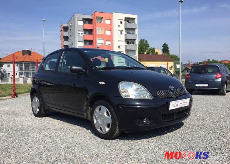 2005' Toyota Yaris 1,0 Vvt-I photo #2