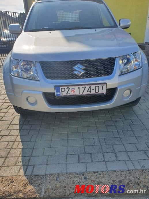 2010' Suzuki Grand Vitara 1,9 photo #1