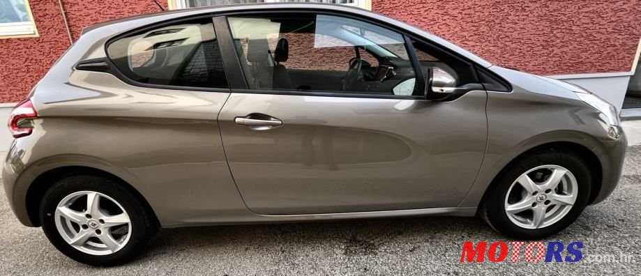 2012' Peugeot 208 1,4 Hdi photo #5