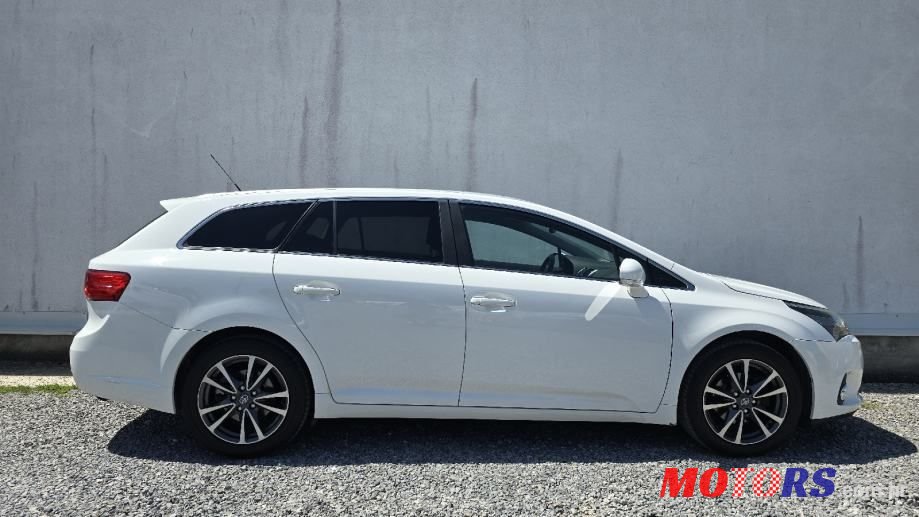 2013' Toyota Avensis 2,0 D-4D photo #4