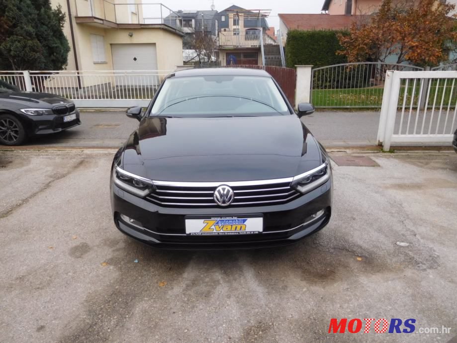 2018' Volkswagen Passat photo #2