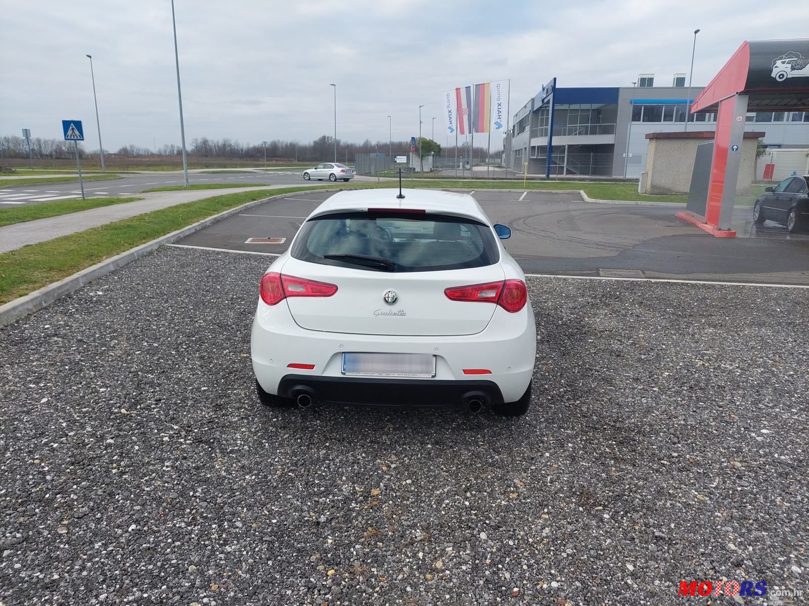 2011' Alfa Romeo Giulietta 2,0 photo #2