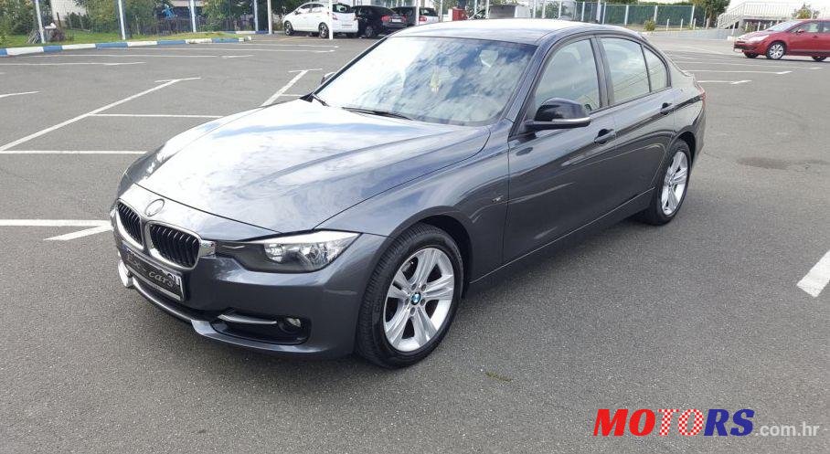 2013' BMW Serija 3 318D photo #2