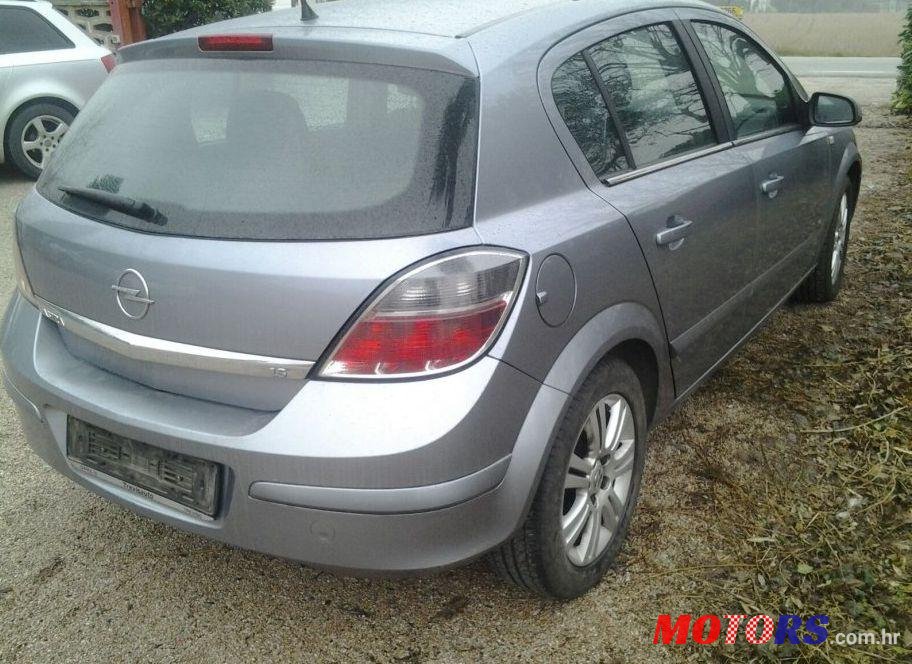 2007' Opel Astra 1,6 photo #2