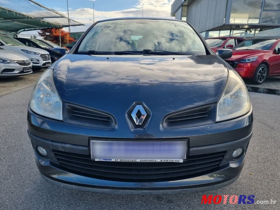 2006' Renault Clio 1,2 16V photo #2